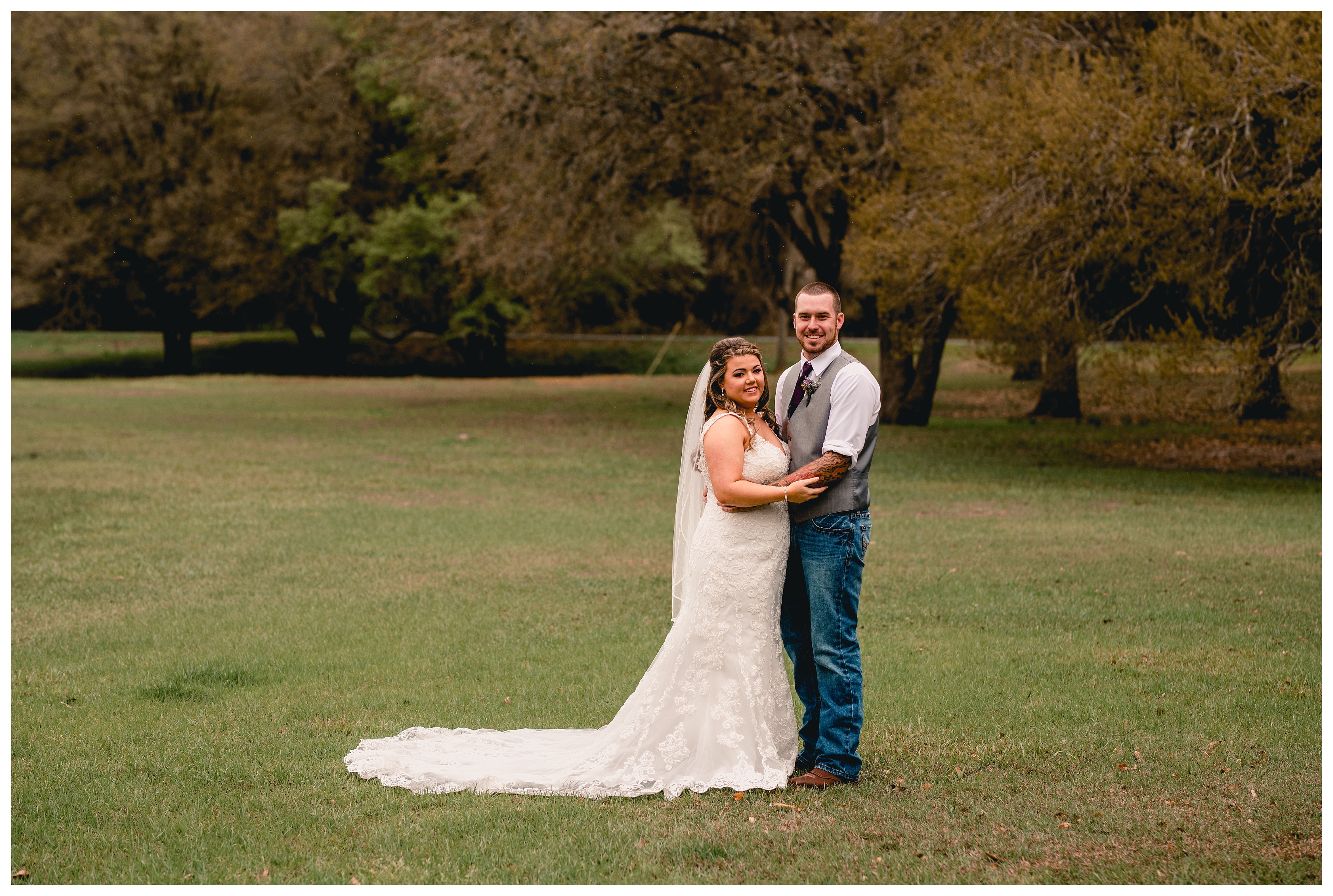 Tallahassee couple gets married at Bradley's Pond in March wedding. Shelly Williams photography