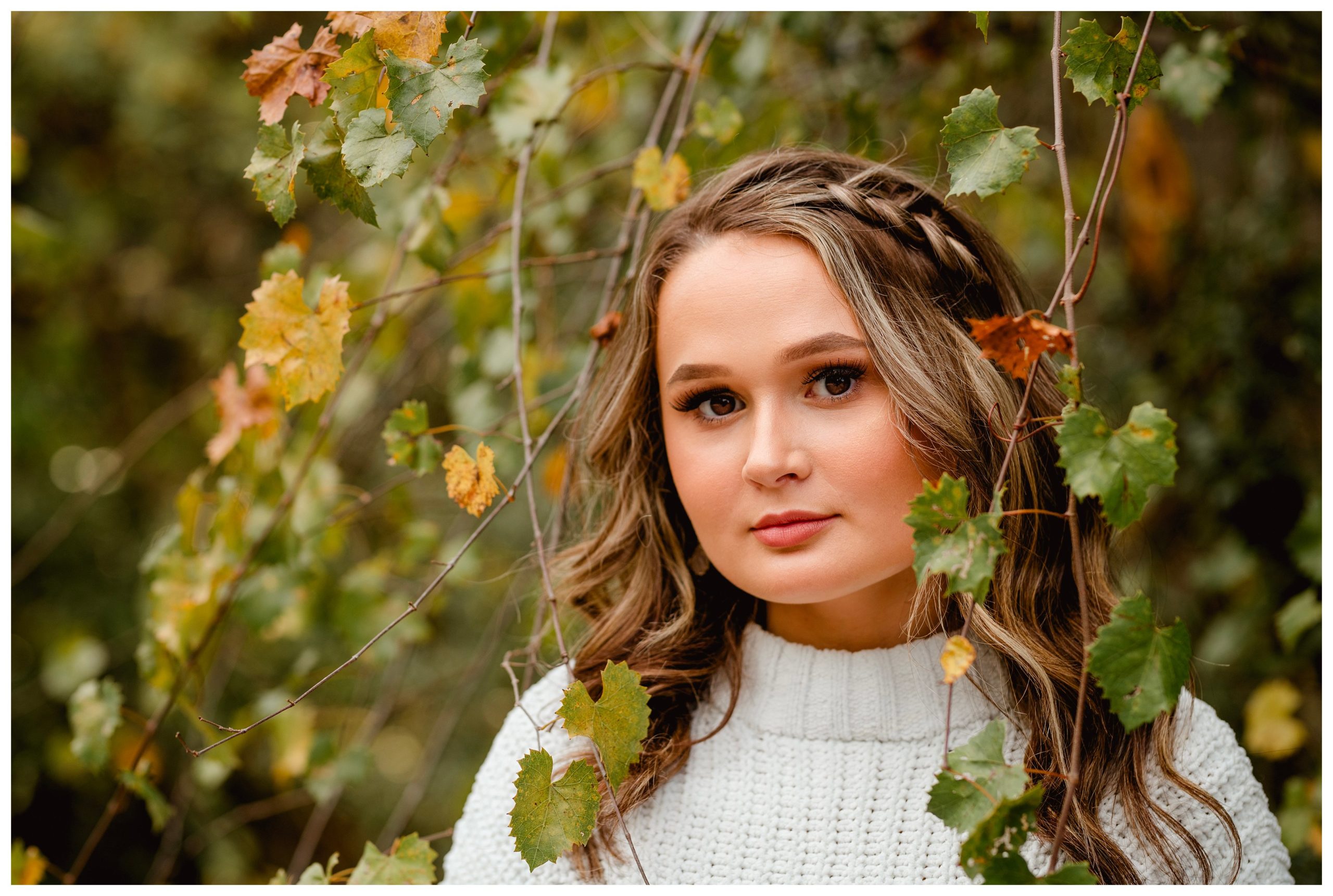 Fall leaves in Florida! Gorgeous yellow tones in fall senior pictures.